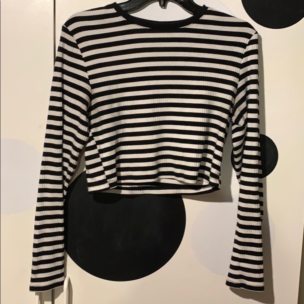 🌚e-girl longsleeve black and white striped shirt